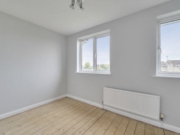 30 Pelham Road, Thame after, photo 3 of 3