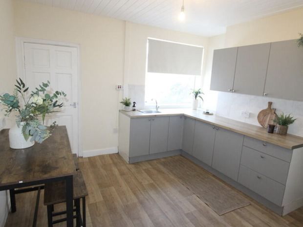 5 Stoneleigh High Street, Wrexham after, photo 3 of 7
